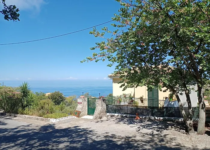 Alexandra's * Kalamítsi